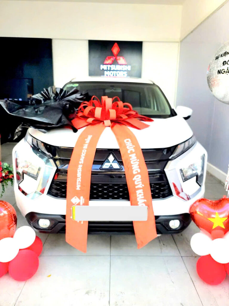 26010065611660932728